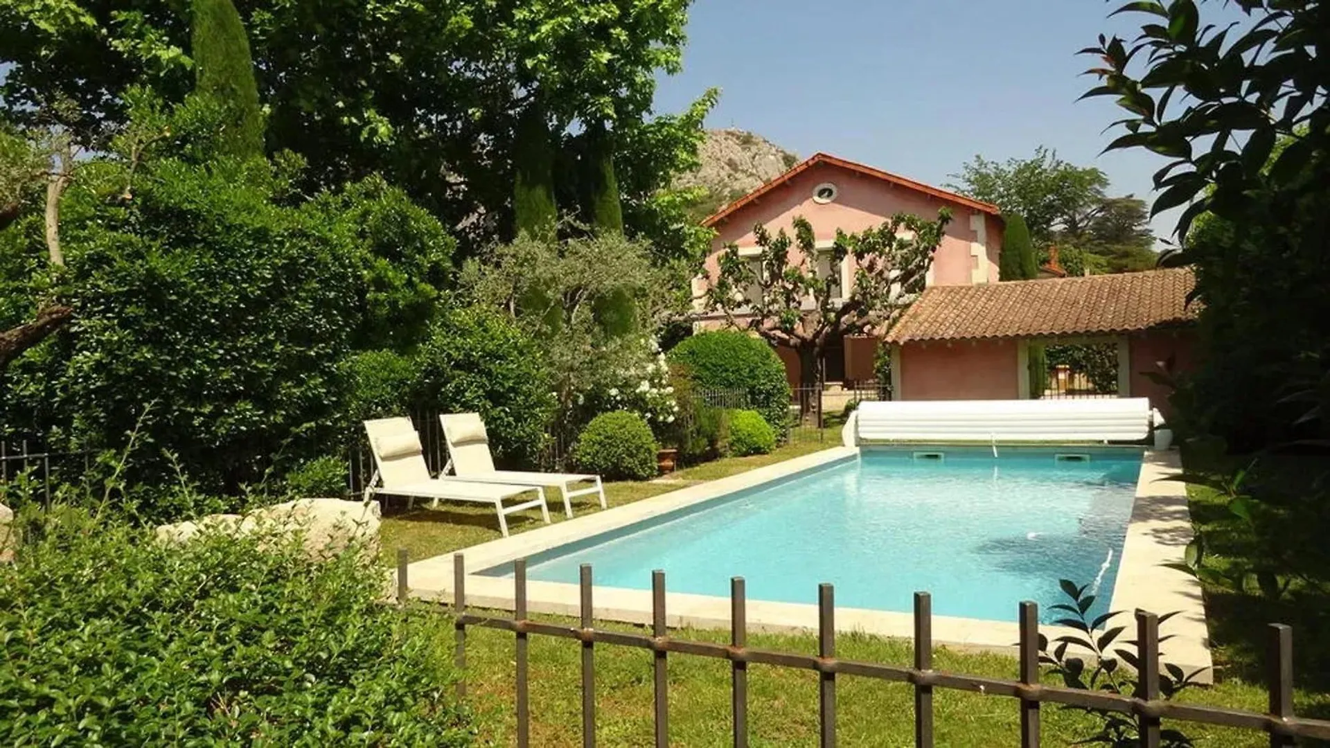 Villa Elegante A Cavaillon Avec Piscine